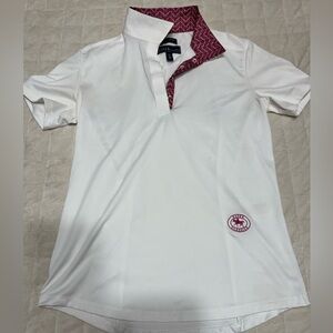 Women’s M Essex show shirts